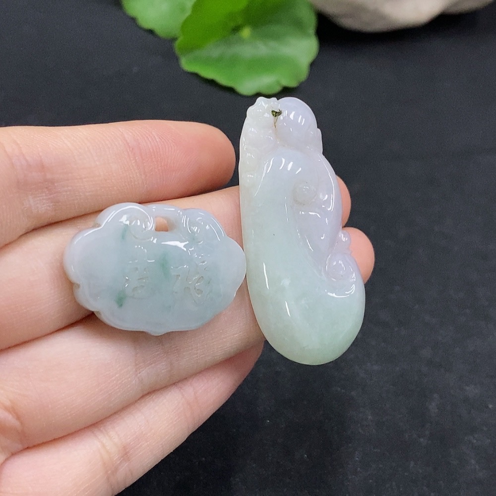 F33868213 Jadeite Pendant