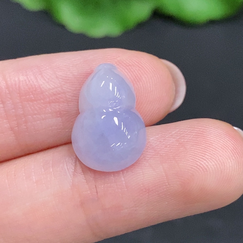 F34968506 Jadeite gourd inlay piece with total weight about 1.5g