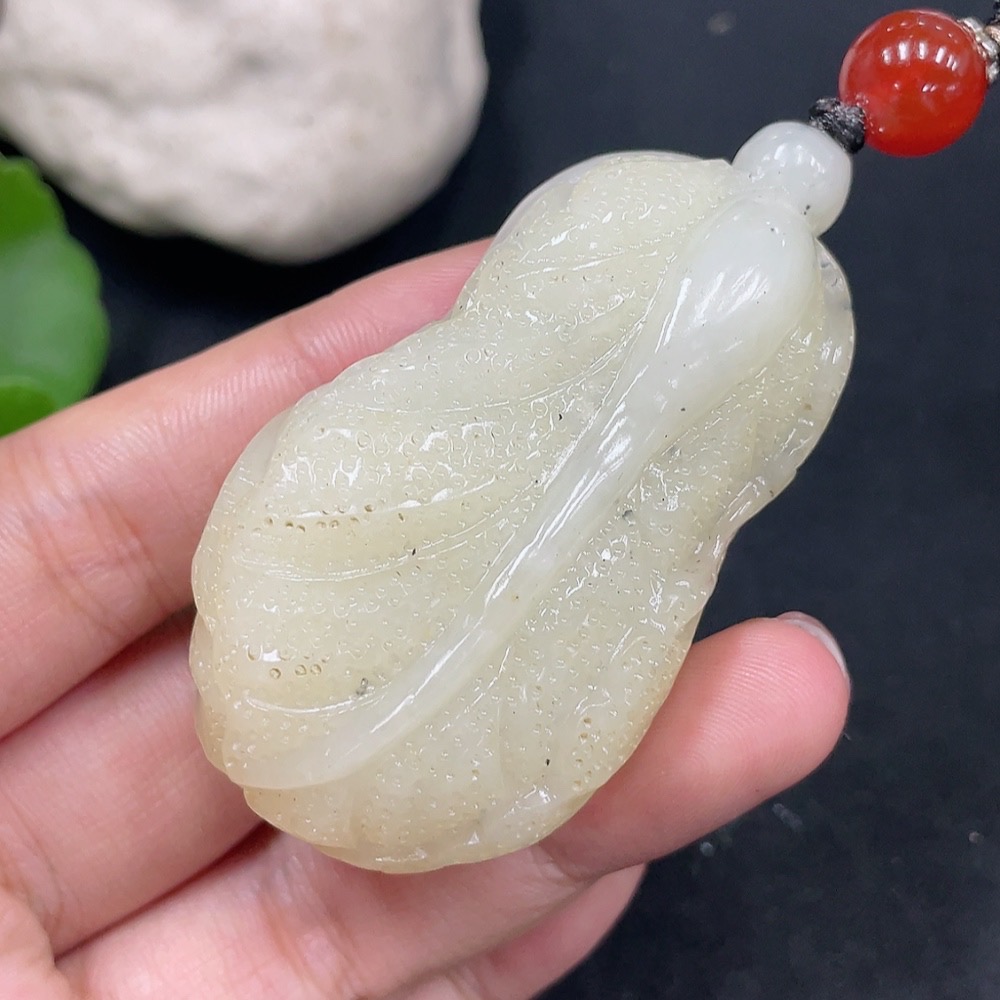 H30537787 Hetian Jade Pendant  Chinese Cabbage