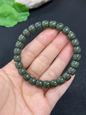 H46558439 和田玉手串    卡7.8mm左右    货品总重约22.2g