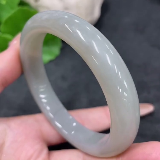 H32823555 Hetian Jade Round Bracelet Size 57.1 Total Weight Approx.54.6g