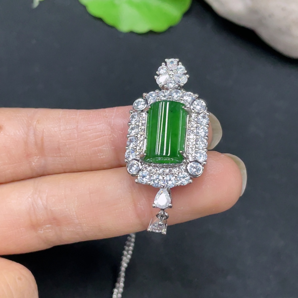 F30563426 Jadeite Inlaid Pendant Non-Gold Total Weight Approx. 6.9g (Incl. Chain)