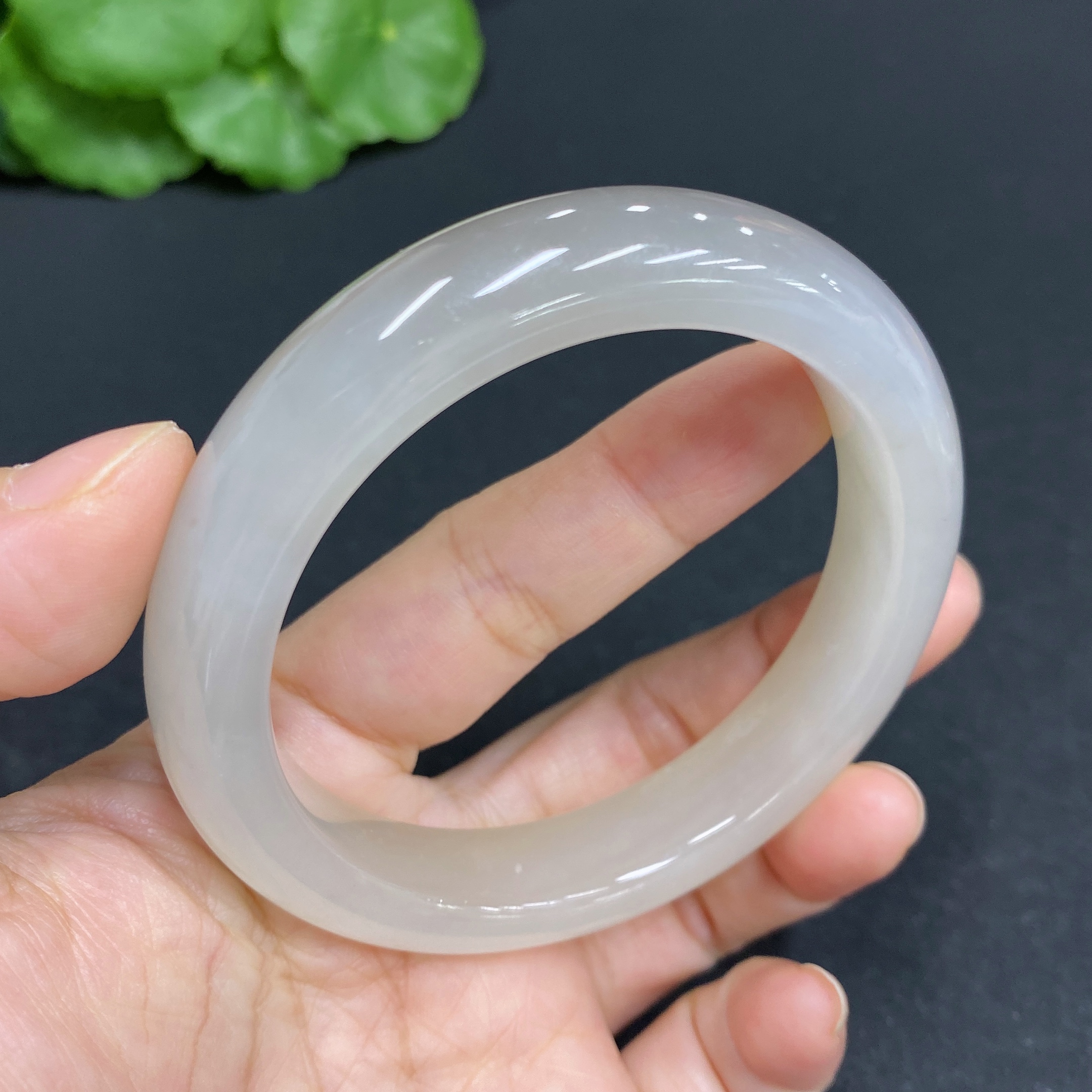 H33878908 Hetian Jade Round Bracelet Size 56.3 Total Weight Approx. 57.1g