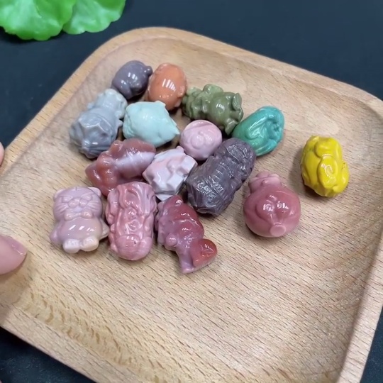 H35110071 Alashan Agate Pendant with other mineral components, total weight approximately 93.1g