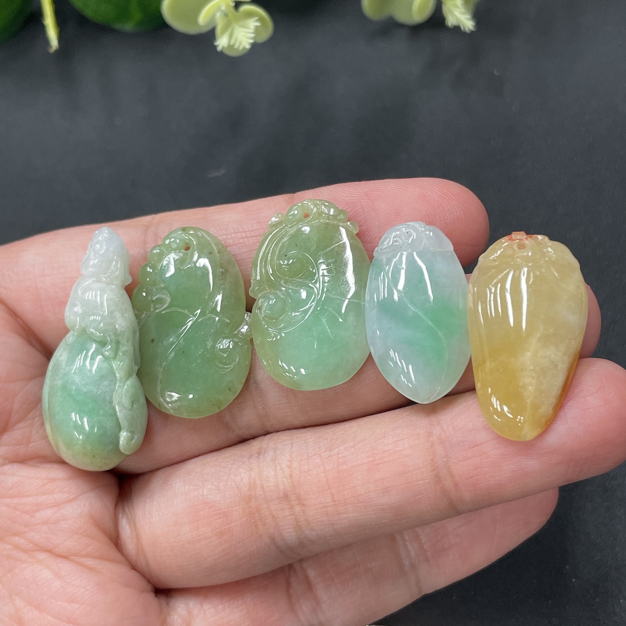 F10077538 Jadeite Pendants Sell as a Lot