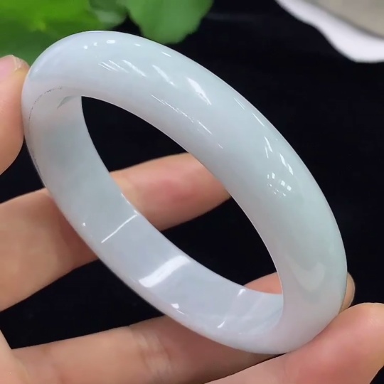 F31649958 Jadeite round bracelet with breakage, total weight about 54.51g, size 55.9