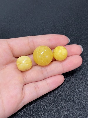 C43153124 琥珀蜜蜡散珠  货品总重约7.70克