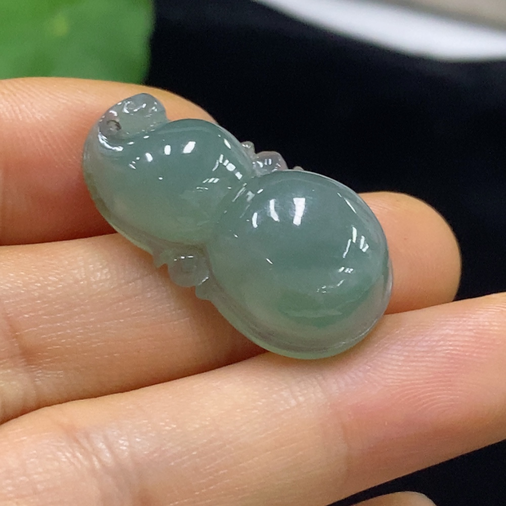 F34025314 Jadeite Gourd Pendant, Total Weight Approx. 6.84g