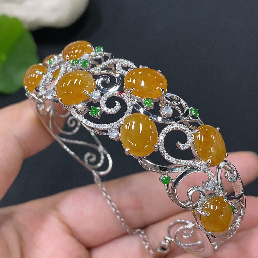 F28228588 Jadeite Inlay 18k Gold Setting Red Marked Non-Diamond Color Origin Undetermined Total Weight Approx. 24.64g