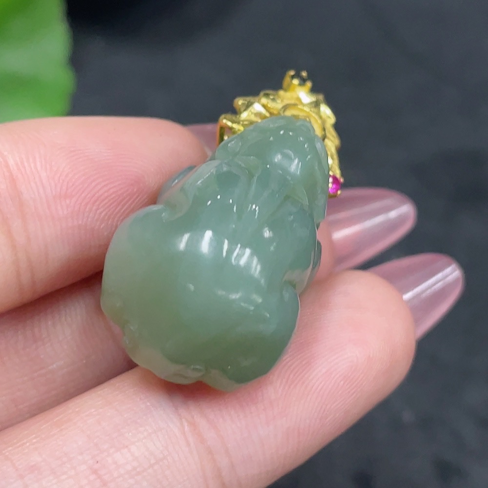 H32824351 Hetian Jade Inlaid Pendant, Auspicious Beast, Total Weight Approx. 10.4g, Non-gold