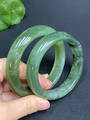 H24834995 Xiuyan Jade (Serpentine Jade) Round Bracelet Size 54.2/58.1 Total Weight Approx. 102.3g