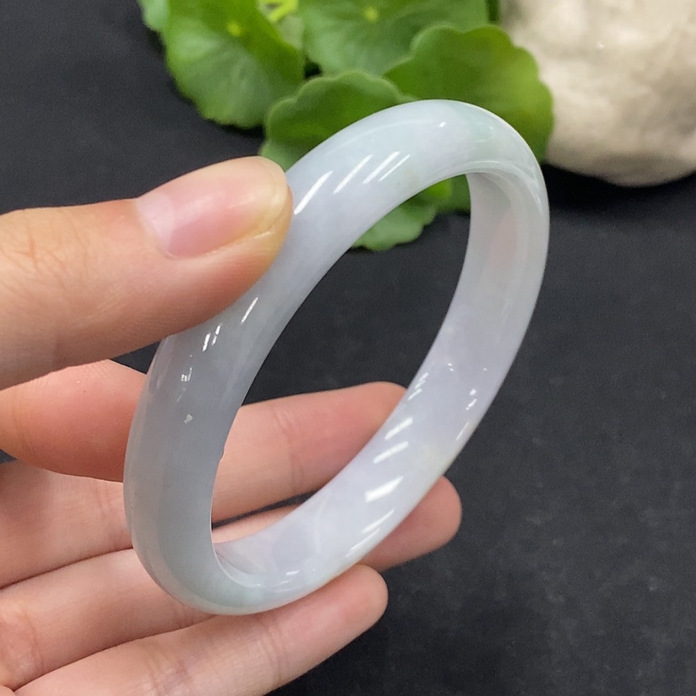 F33928290 Jadeite Round Bangle Size 59.2 Total Weight Approx. 46.55g Yellow Part Color Origin Undetermined