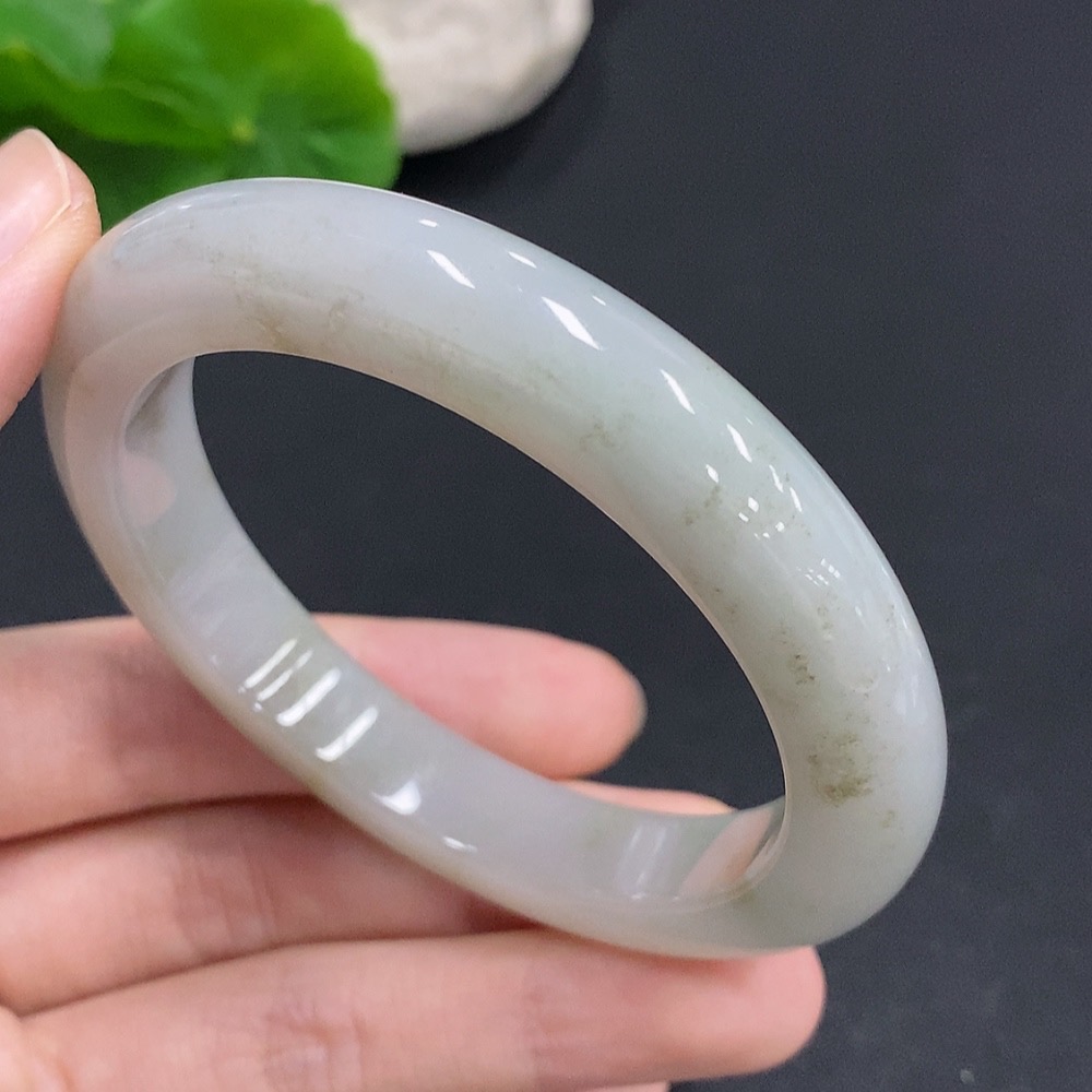 F31644810 Jadeite Round Bangle, Size 55.9, Total Weight Approx. 57.3g