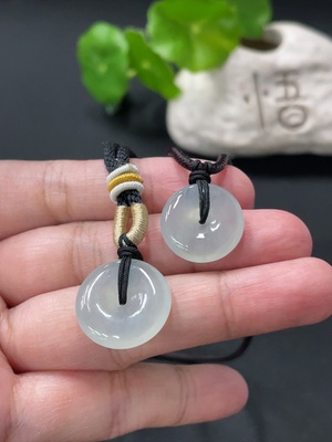 F35108117 Jadeite Peace Knot Pendant