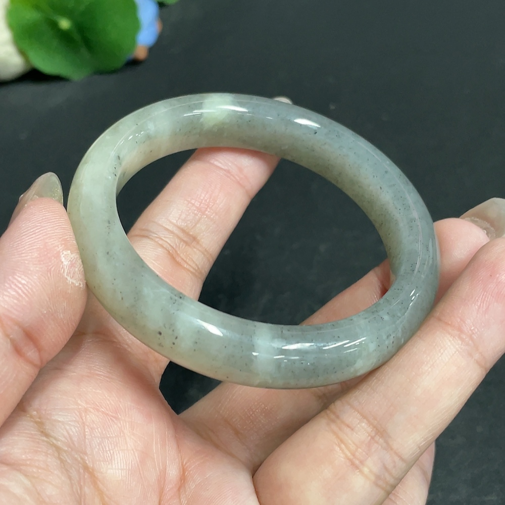 H30487182 Hetian Jade Round Bracelet Size 54.1 Total Weight Approx. 47.6g