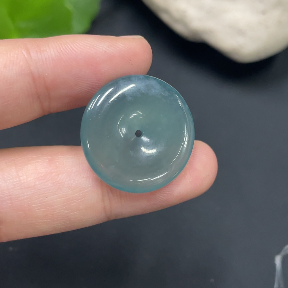 F15644389 JadeitePeace Pendant