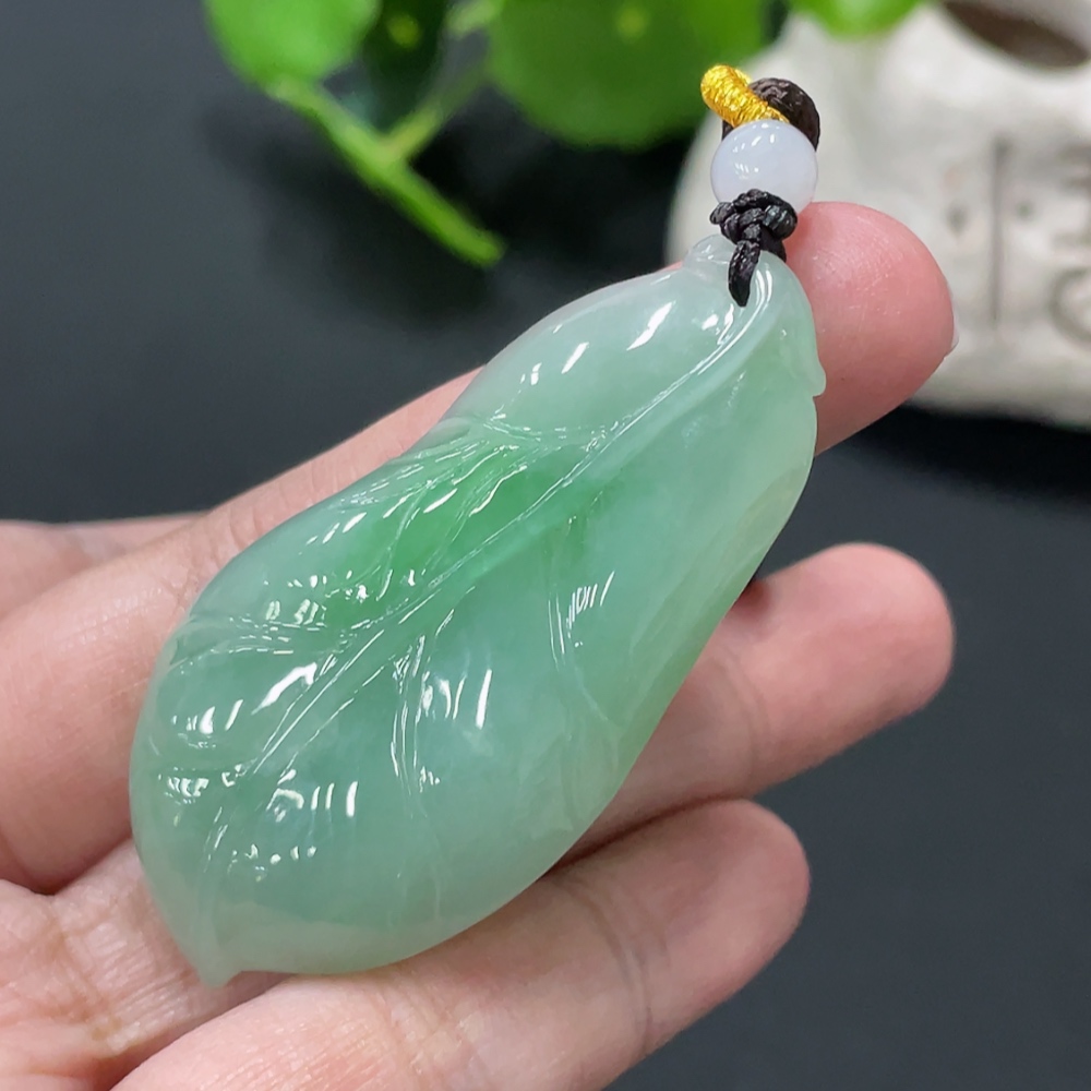 F33909975 Jadeite Leaf Pendant Total Weight Approx. 18.5g