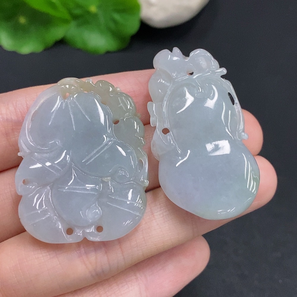 F31644939 Jadeite Pendant