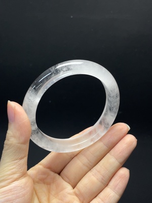 C46535834 水晶手镯 可见有机物 货品总重约36g 圈口53.9