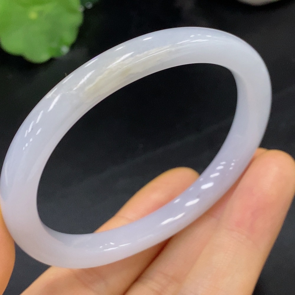 F23606743 Jadeite Concubine Bangle Size 54.4/47.4 Total Weight 24.720g