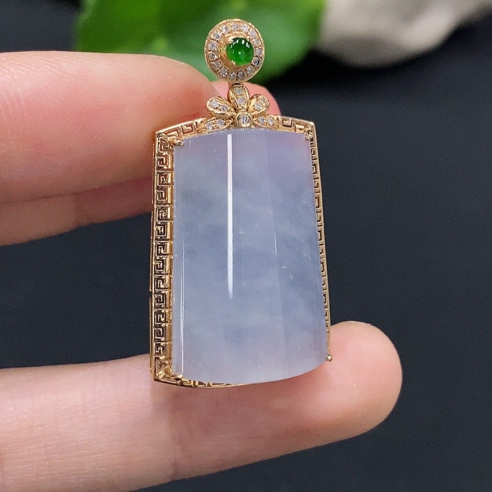 F33833542 Jadeite Plain Pendant Pendant with 18K Gold and Diamond Accents, Total Weight Approx. 5.32g