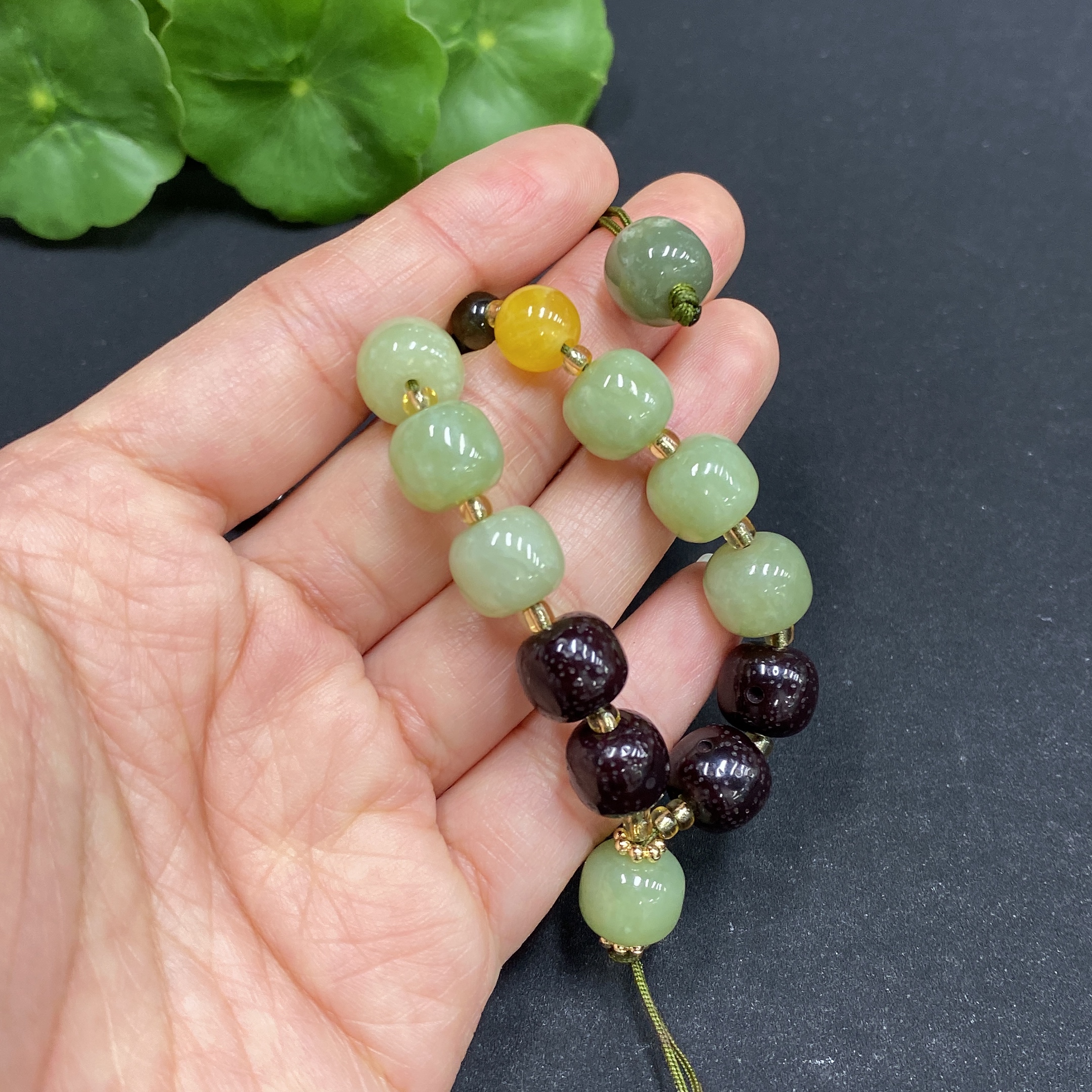 H31583746 Hetian Jade Bead Necklace, Approx. 9.9mm, Total Weight Approx. 40.8g, Non-Hetian Jade Beads Included