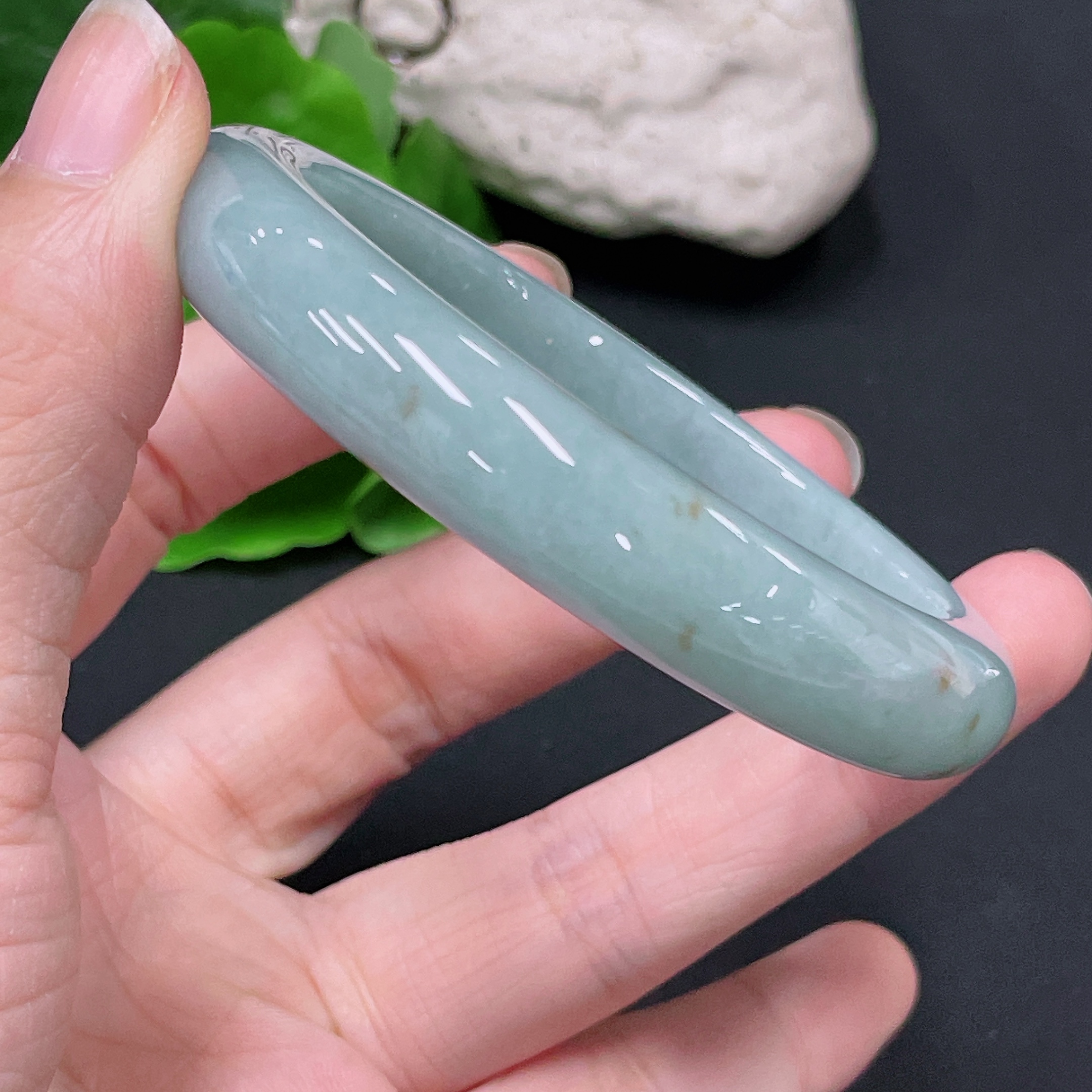 F33865491 Jadeite Round Bangle, Circumference 56.7, Total Weight Approx. 54g