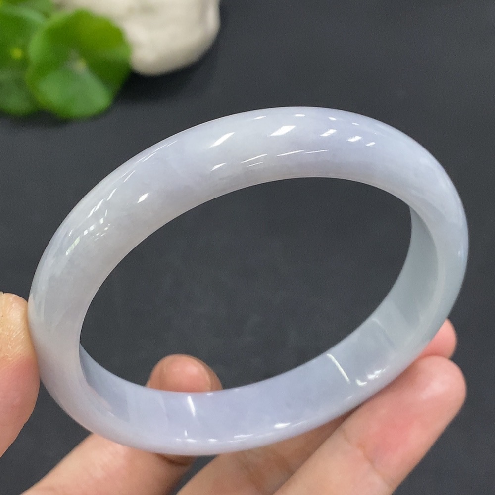 F19180154 Jadeite Regular Bangle, Inner Diameter 60.3, Total Weight 52.109g