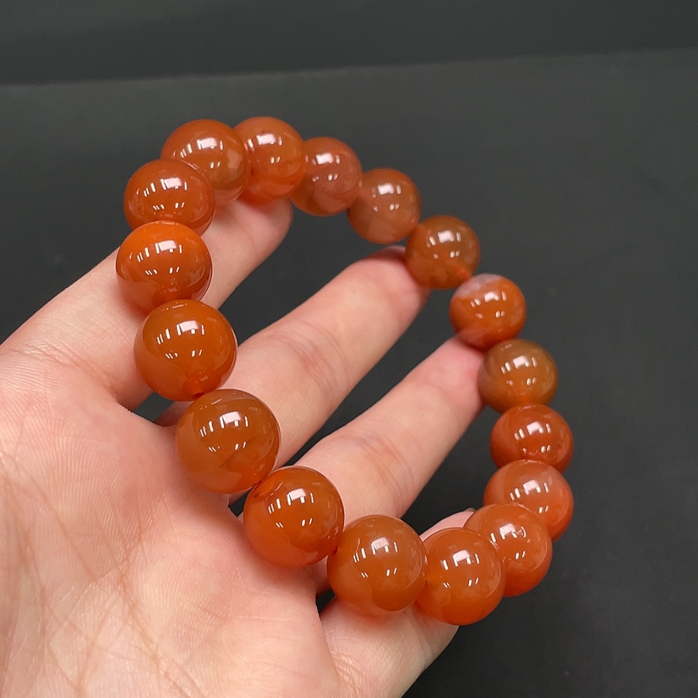 C13472829 South Red Agate Bead Strand, Approx. 55.75g, Size 13.5mm