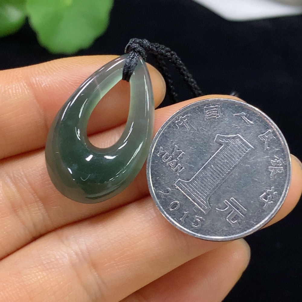 F34045043 Jadeite pendant Total weight approx. 3.72g (including rope weight)