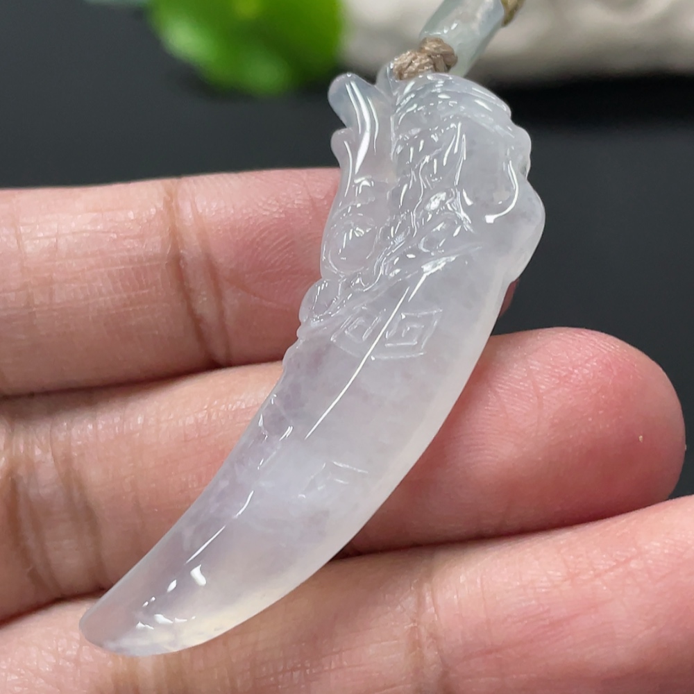 F33936075 Jadeite Dragon Tooth Pendant Total Weight Approx. 8.34g
