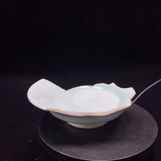W33936475 Ceramic shard, shadow blue-glazed ceramic shard (subject to actual item)