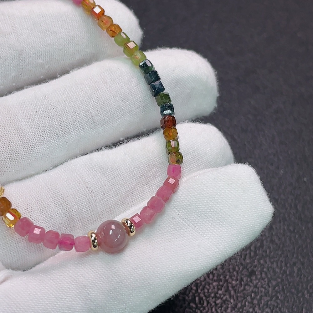 C34007194 Tourmaline Bracelet with Visible Organic Inclusions, Non-Gold, Total Weight Approx. 3.8g, Stone Size ~3.2mm