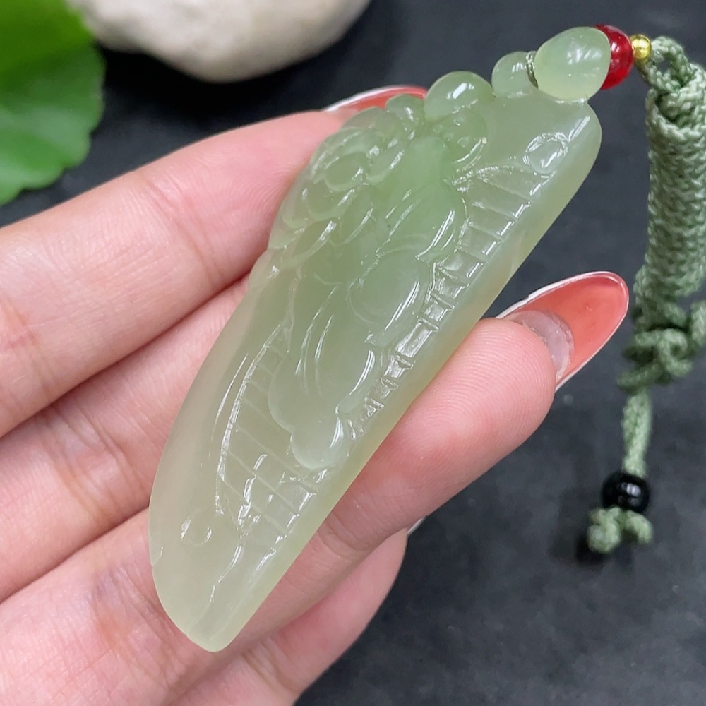 H34015956 Hetian Jade Pendant Comb