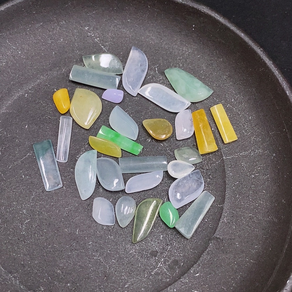 F32758211 Jadeite Inlaid Pieces Wholesale Lot (Color Origin Undetermined)