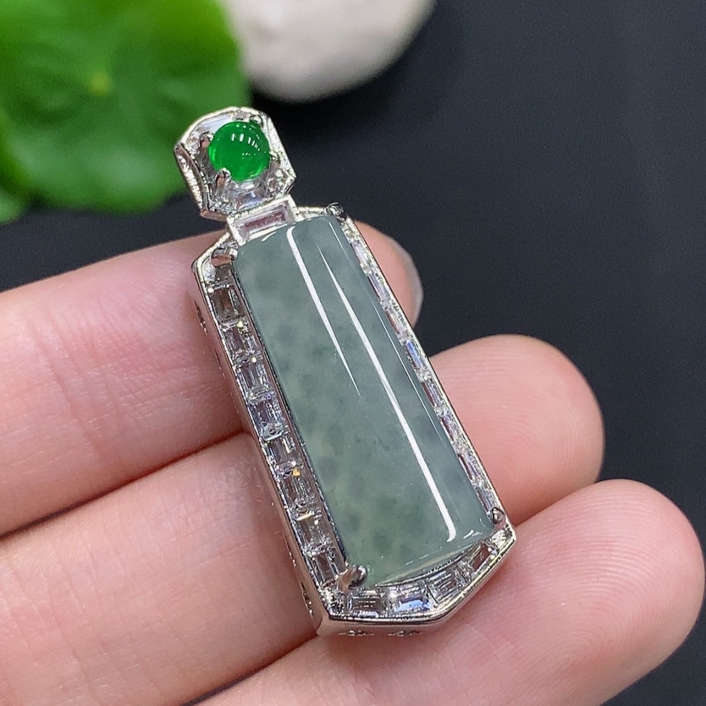 F30489523 Jadeite Inlaid Pendant Non-Gold Inlaid Total Weight Approx. 7g