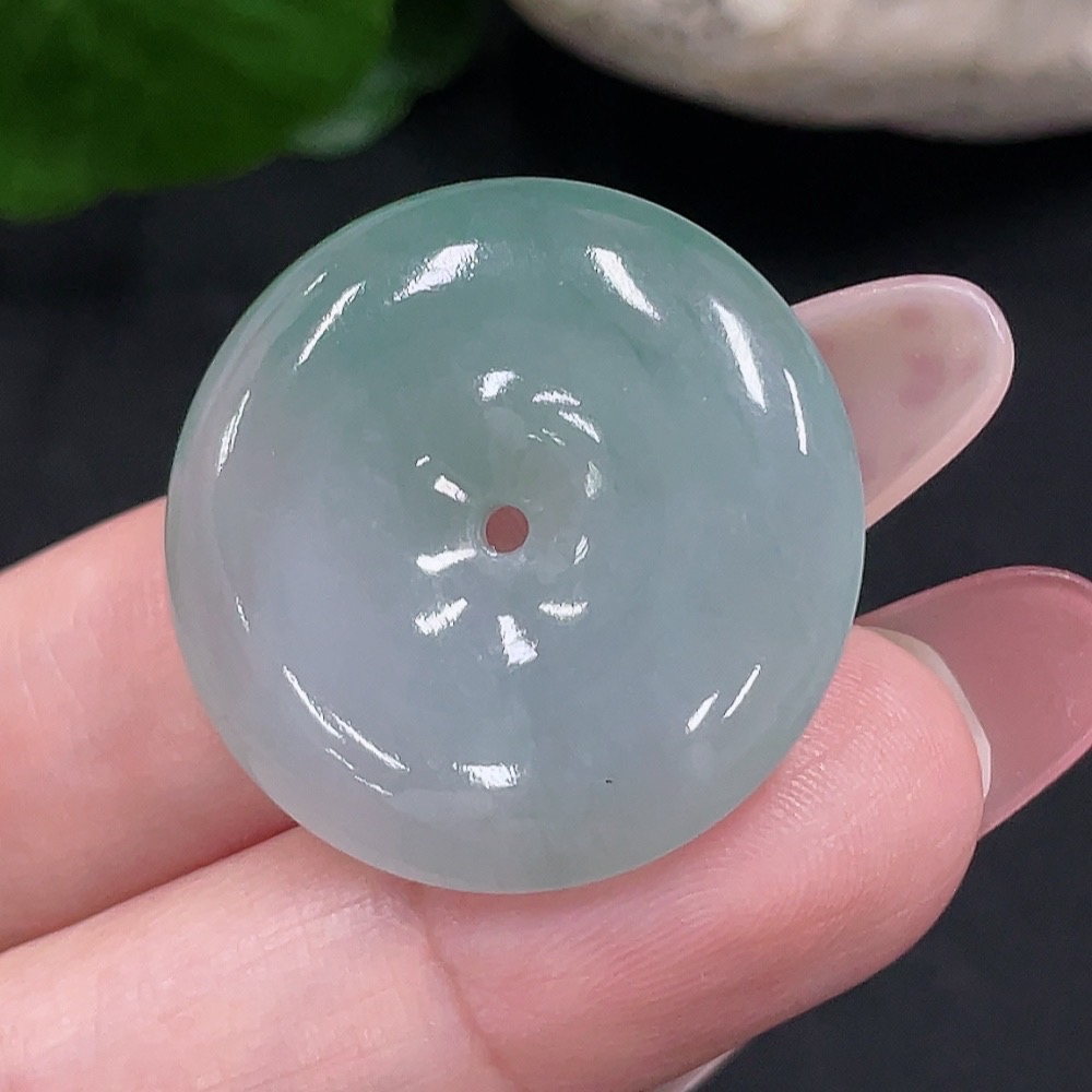F34031906 Jadeite Safety Pendant Total Weight Approx. 8.64g