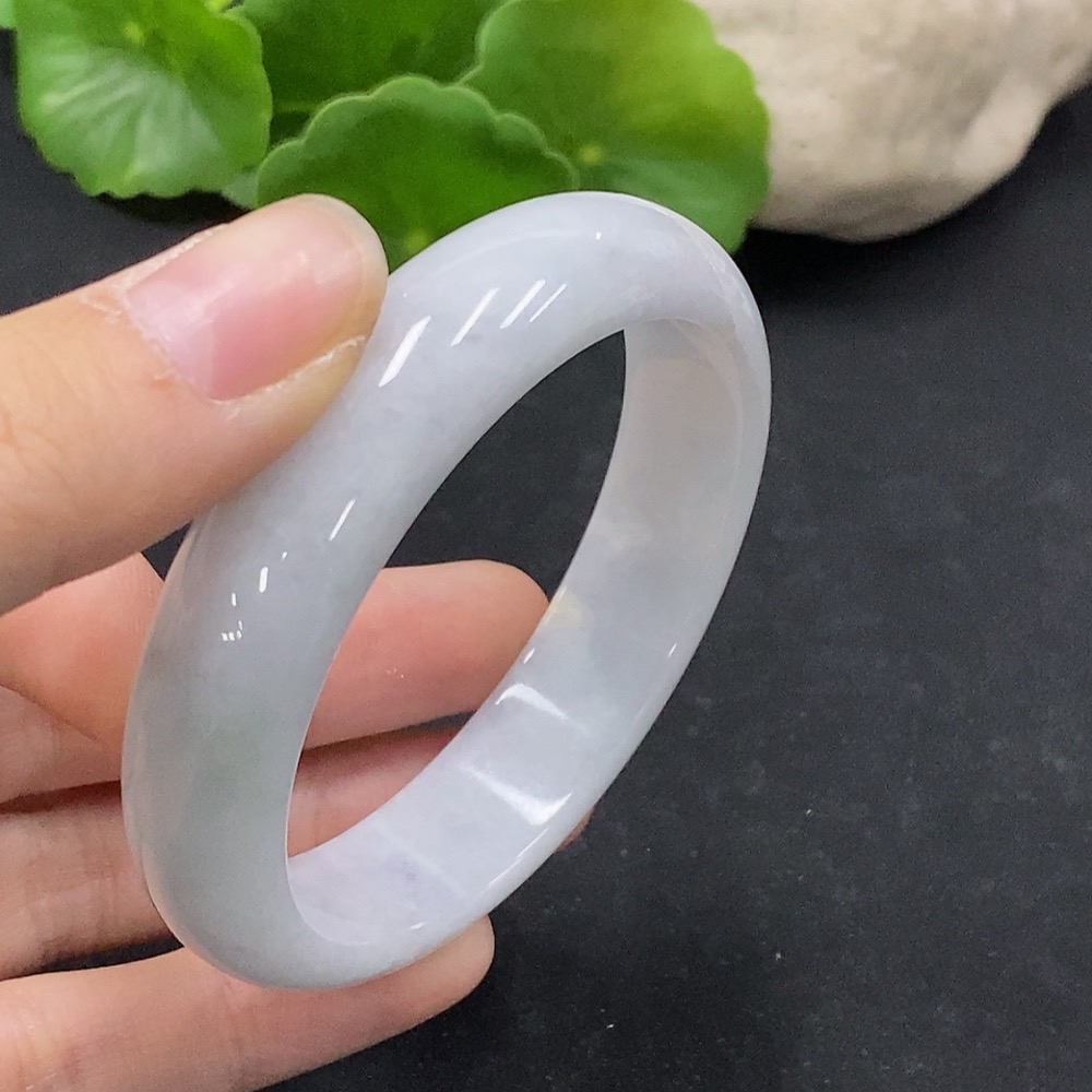 F34997100 Jadeite Round Bracelet Size 53.3 Total Weight Approx. 45.33g with Crack