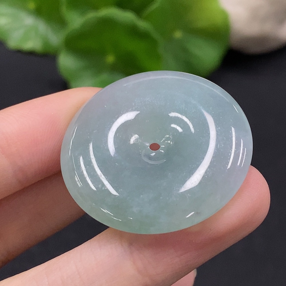 F35115560 Jadeite Peace Knot Pendant Total Weight Approx. 13.62g