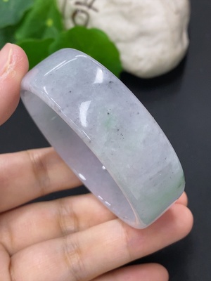 F46557667 翡翠正圈手镯 货品总重约48.89g 52.4圈口
