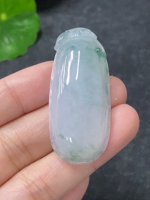 F32799679 Jadeite Pendant Fu Gua, total weight approx. 11.73g