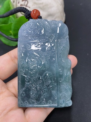 F46615744 翡翠龙凤呈祥挂件 货品总重量约79.4克（含绳重）