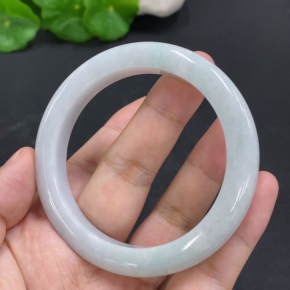 F20229214 Jadeite Round Bangle Size 55.2 Total Weight 52.588g