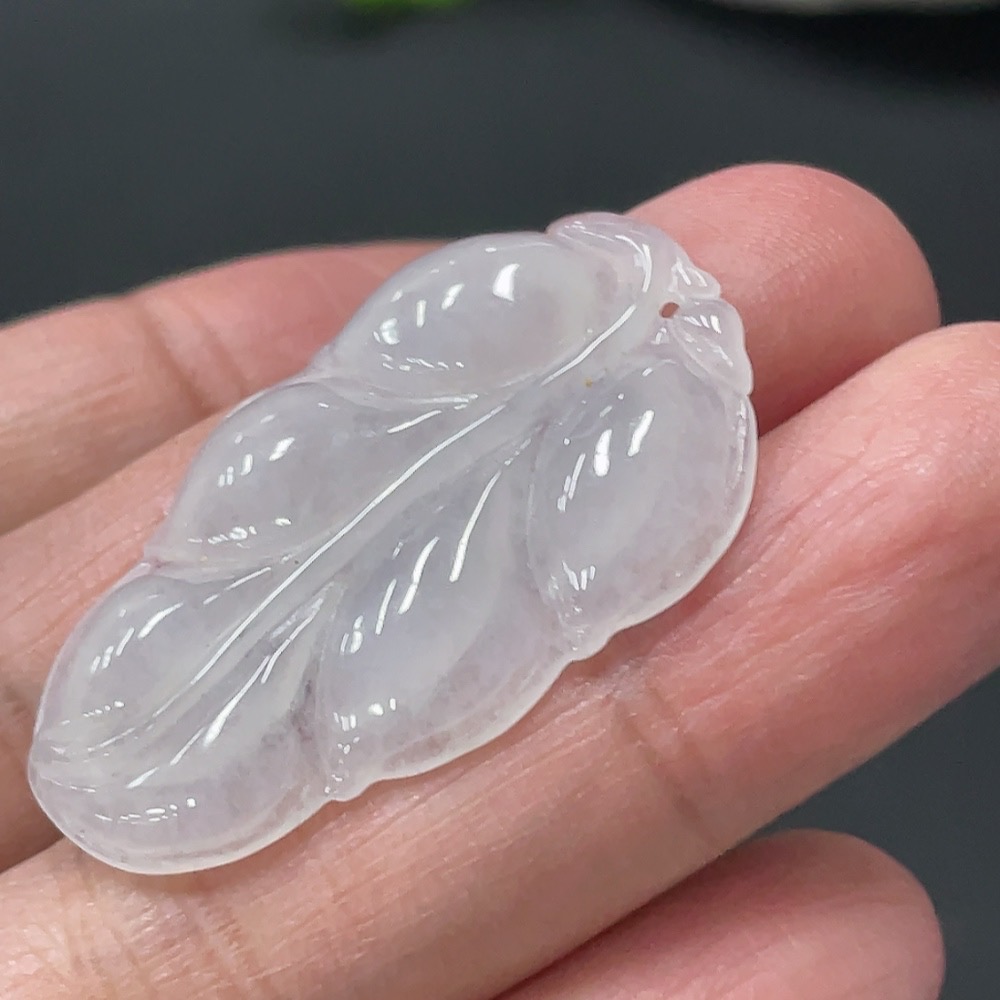 F24837866 Jadeite Pendant Leaf Approx. 3.92g