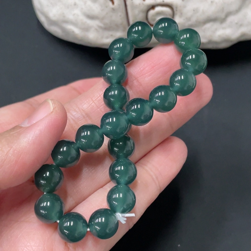 F26963522 Jadeite bead necklace, approximately 8.7mm, total weight about 24.43g