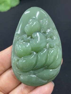 H43124096 和田玉挂件    花开富贵  货品总重约52.3g