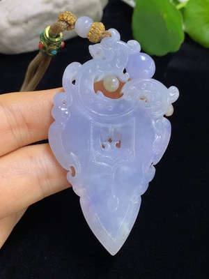 F46516941 翡翠挂件          货品总重约34g