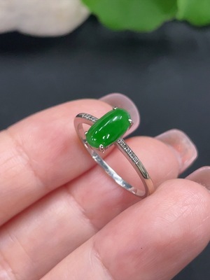 F26994334 Jadeite Inlaid Ring Size 15 18K Gold Total Weight Approx. 1.9g