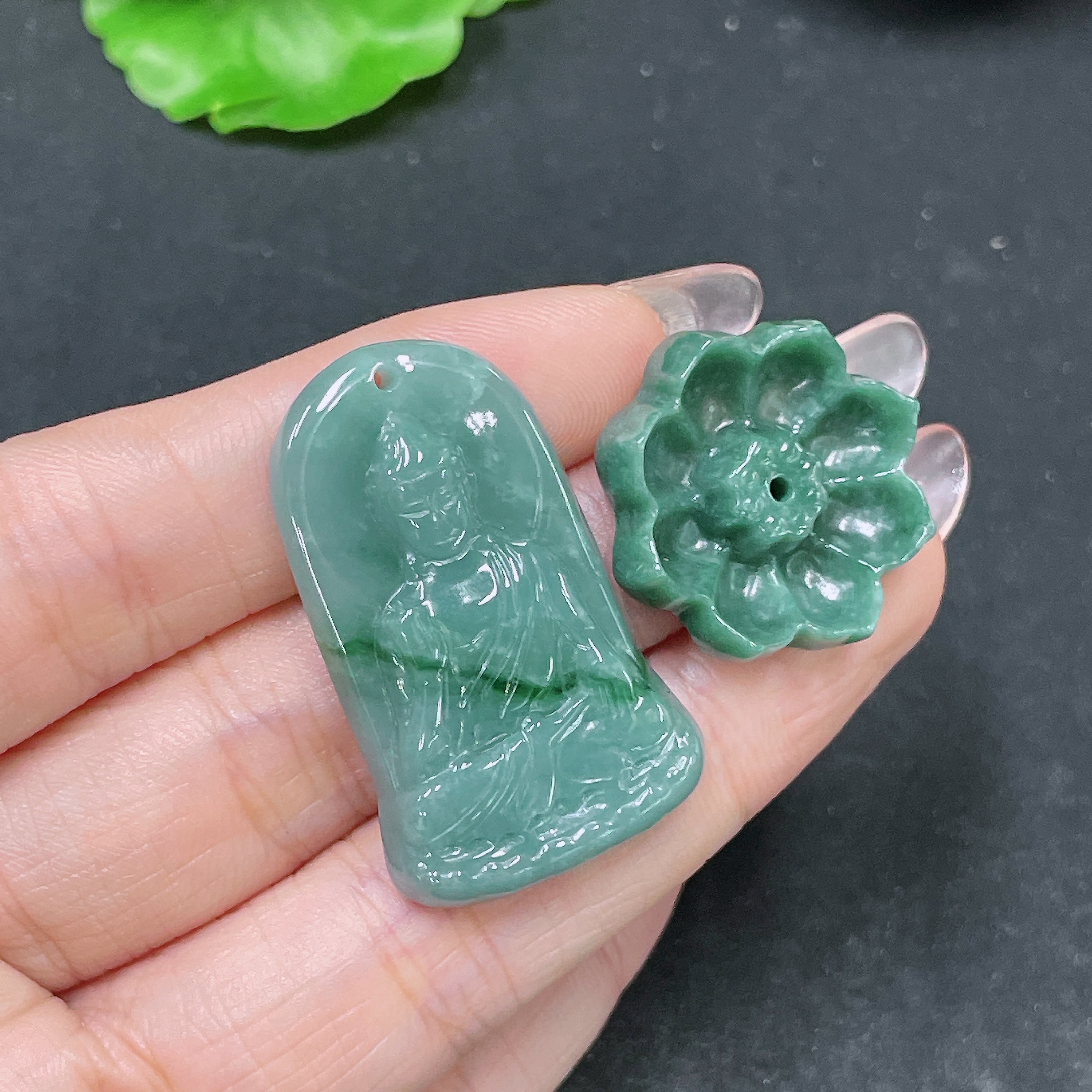 F34064710 Jadeite Pendants Sell as a Lot