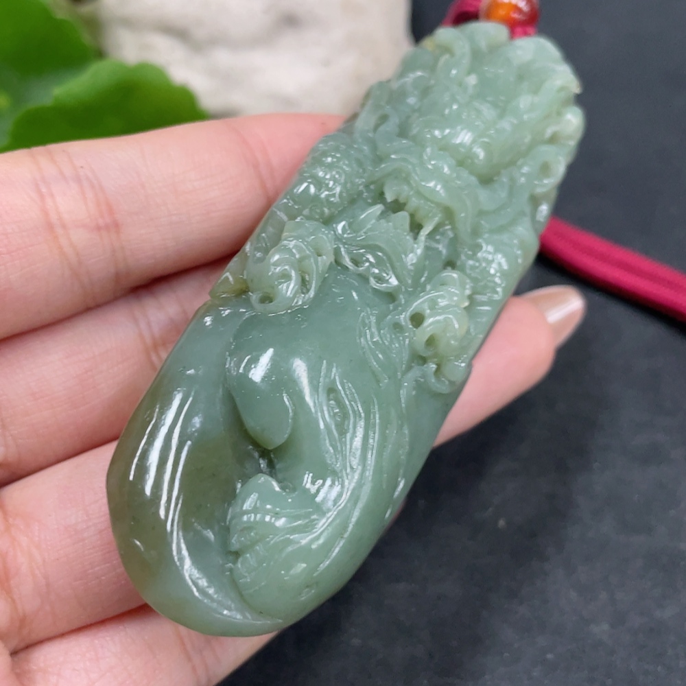 H31672460 Hetian Jade Handheld Carving - Dragon